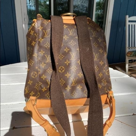 Louis Vuitton Monogram Montsouris GM Backpack LV - Picture 10 of 15
